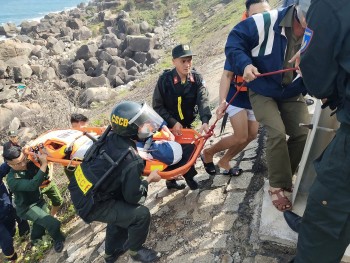 lien tiep cuu song du khach nuoc ngoai o viet nam