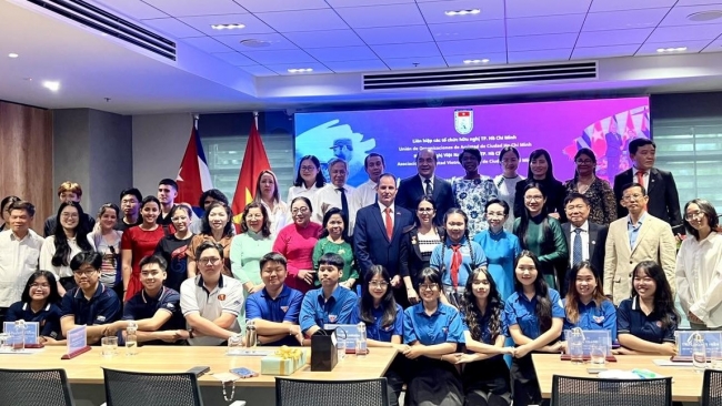 Gặp mặt đoàn kết nhân dân Việt Nam - Cuba kỷ niệm 67 năm Quốc khánh Cuba