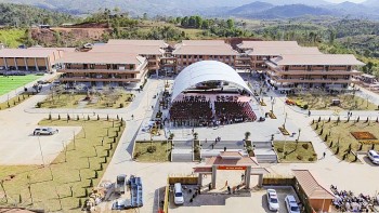 truong lien cap dau tien cua ca nuoc mo canh cua hoc tap noi cuc tay to quoc