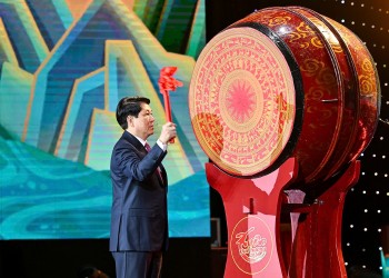 toan van phat bieu chuc tet kieu bao cua chu tich nuoc luong cuong