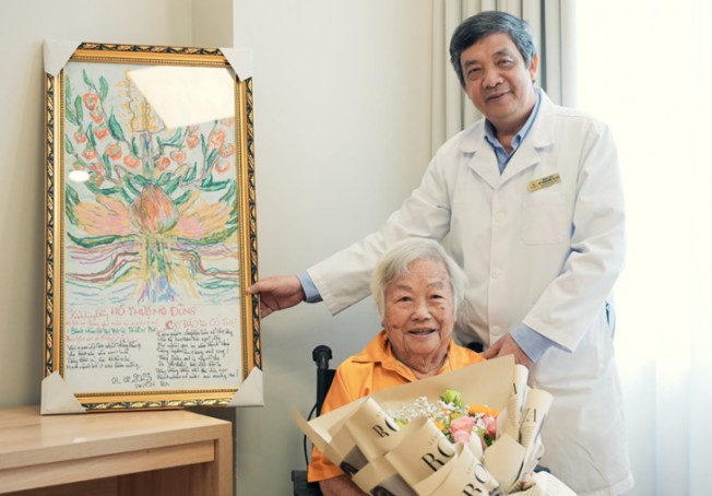 can thiep tim mach phuc tap cuu song cu ba 88 tuoi mac nhieu benh ly nen nguy hiem