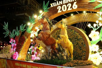 can tho khai mac duong hoa nghe thuat chu de tet sum vay