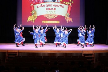 xuan que huong 2026 tai toyama khong gian giao luu van hoa thiet thuc