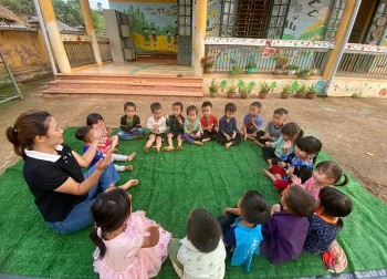 co giao nguoi si la ly mi le va khat vong dua tieng noi ban lang vao nghi truong quoc hoi