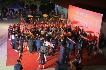 sin thau vun dap ngoai giao nhan dan noi nga ba bien gioi