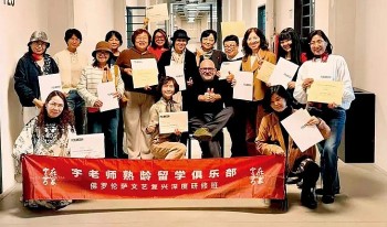 tin quoc te ngay 83 du hoc la xu huong moi cua nguoi cao tuoi trung quoc gia dau my vuot moc 80 usdthung