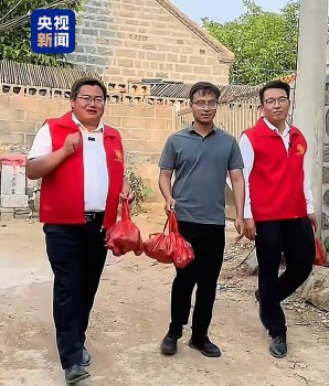 bi thu chi bo thon the he 10x va hanh trinh lam thay doi mot ngoi lang