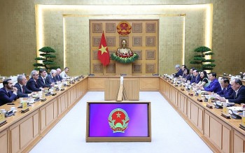 pho thu tuong tran hong ha lam viec voi doan thanh tra iuu cua ec