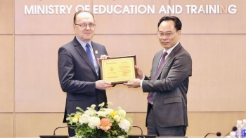 dai su nga tai viet nam nhan ky niem chuong vi su nghiep giao duc