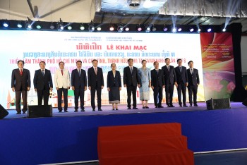 ket noi doanh nghiep viet lao qua trien lam tai savannakhet