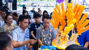 Thanh Hóa, Đà Nẵng đón Tết Bunpimay cho lưu học sinh Lào