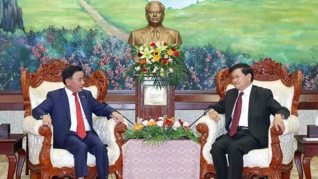 Quan hệ chính trị giữa Việt Nam-Lào ngày càng gắn bó, tin cậy