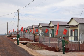 khanh thanh diem dan cu lien ke chot dan quan bien gioi xa quang truc lam dong