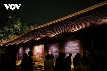 trien lam tranh vua ham nghi thu hut dong dao khach quoc te tai ha noi