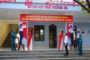 quan dan truong sa soi noi chao mung ngay 304 va 15