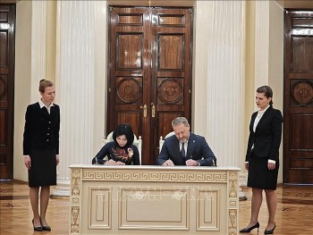 ha noi va saint petersburg mo rong hop tac
