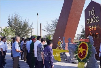 hung yen day nhanh lay mau adn hai cot liet si truoc tet nguyen dan 2027