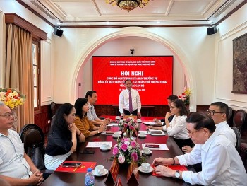 nhac si do hong quan giu chuc bi thu dang uy lien hiep cac hoi van hoc nghe thuat viet nam