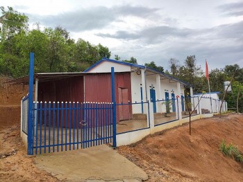 tu mot la thu noi cuc tay to quoc den su hoi sinh cua diem truong vung bien