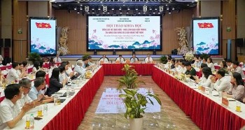 gia tri thoi dai tu cuoc doi nguoi chien si cach mang ho tung mau