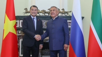 thu tuong le minh hung gap nguoi dung dau cong hoa tatarstan lien bang nga