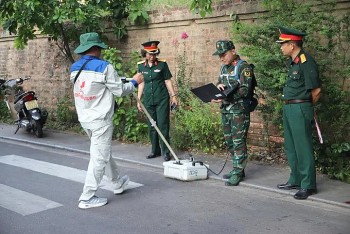 ung dung radar xuyen dat hue khoanh vung cac vi tri nghi co mo tap the liet si