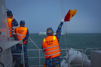 hai quan viet nam va trung quoc luyen tap chung tren bien