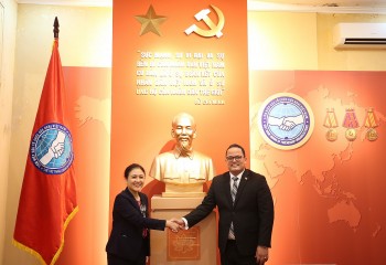 nhiem vu trong tam la thuc day viec thanh lap hoi huu nghi viet nam dominica