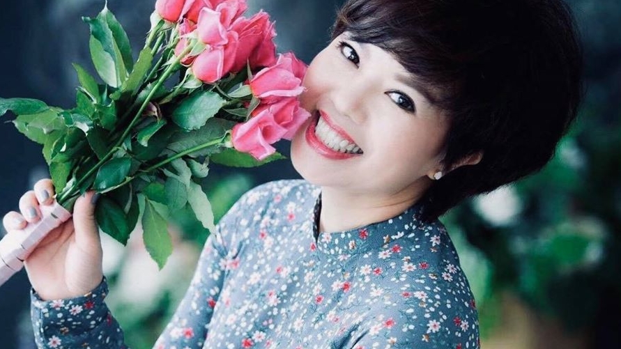 Vợ cũ Táo Giao thông vẫn rạng rỡ sau ly hôn