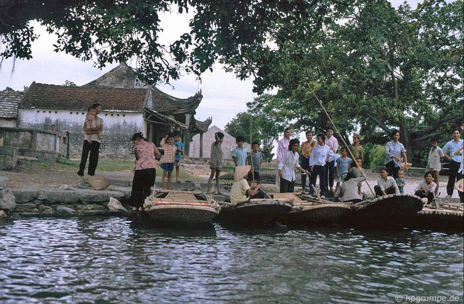 Tam Cốc - Bích Động (Ninh Bình) đẹp giản dị ở những năm 90