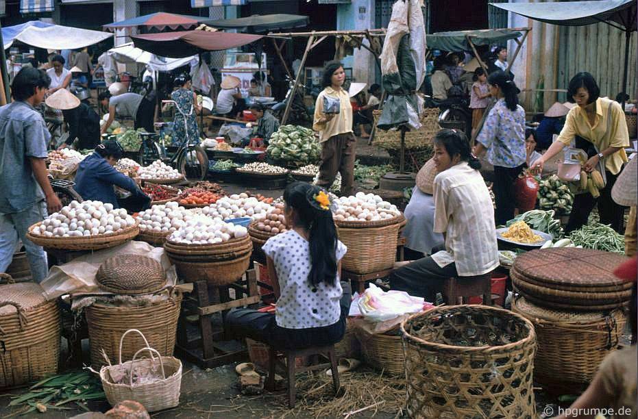 Chùm ảnh màu về Buôn Ma Thuột năm 1992 khác lạ qua ống kính nhiếp ảnh gia Đức