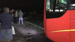 dau dau o to khach 3 thanh nien di xe may can ba tu vong tai cho