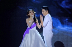 ca si phi nhung duong ngoc thai het loi khen ngoi giong hat cua hoa hau hoang kim