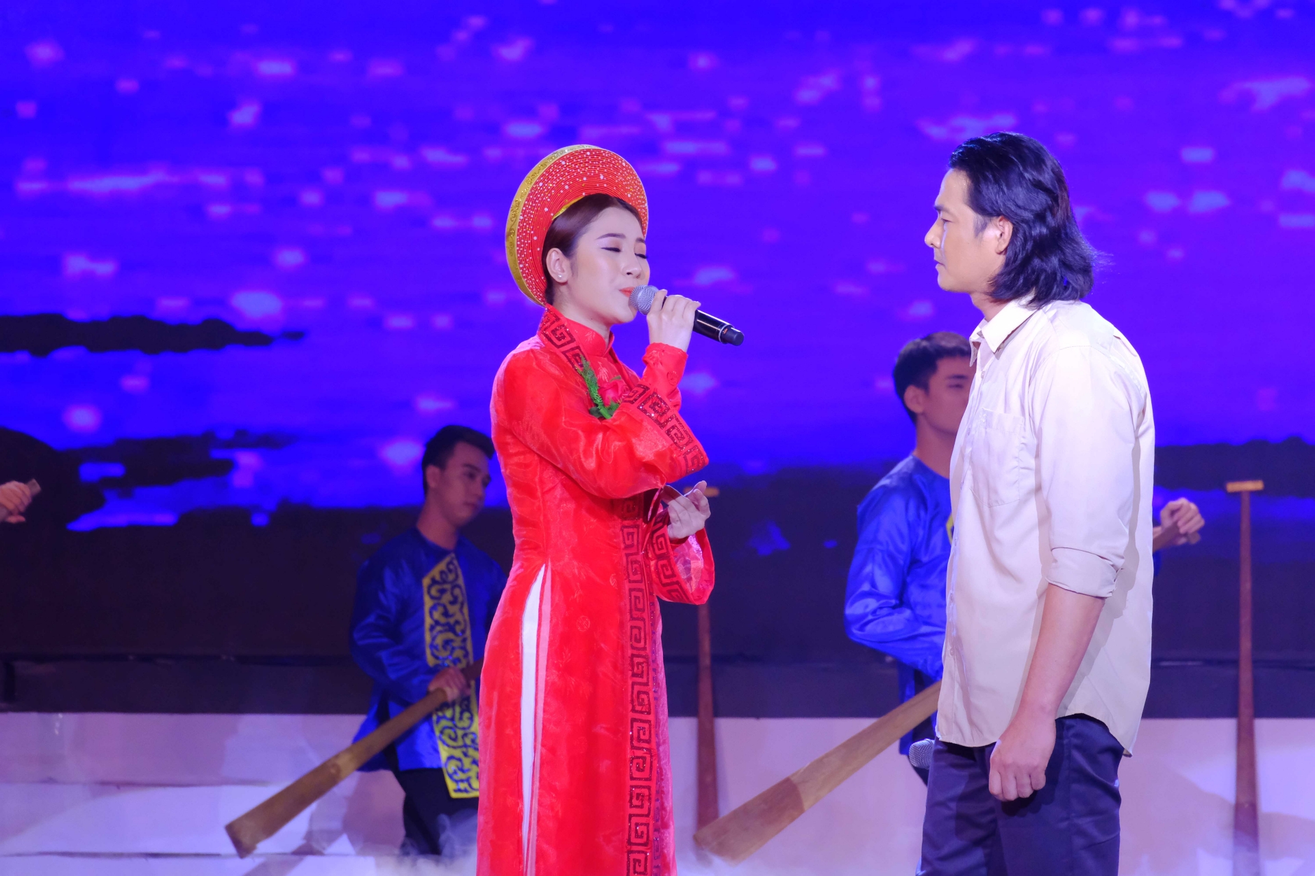 Ca sĩ Phi Nhung thẳng thắn ‘chê’ Quách Ngọc Ngoan trên sóng truyền hình