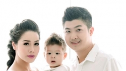 nhat kim anh dang status cau xin chong cu cho duoc gap con