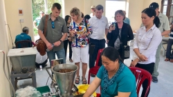 dove fund tai tro hon 200 trieu xay nha lam viec cho nguoi khuyet tat quang tri