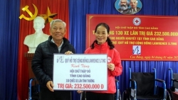 lawrence sting trao 130 xe lan cho nguoi khuyet tat tinh cao bang