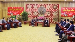 dai dien cac tinh lao chuc mung nam moi tinh nghe an