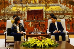 cuba de xuat thuc hien buc tranh tuong kham tren con duong gom su ha noi nhan ky niem 60 nam quan he hai nuoc