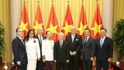 tong bi thu chu tich nuoc nguyen phu trong tiep 7 dai su trinh quoc thu