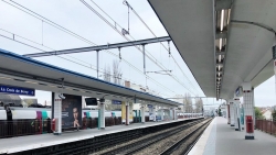 du hoc sinh viet nam tai phap anh italia an toan la khi ngoi yen mot cho