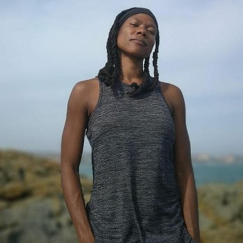 toi mac ket o viet nam nhung gio toi chang muon tro ve nua