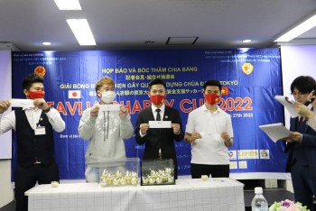 khoi dong giai bong da tu thien quyen gop xay dung chua viet nam tai tokyo