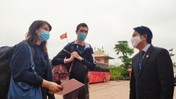 du khach ireland cam on sau khi roi khu cach ly cach viet nam chong covid 19 that an tuong