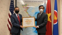 co ng do ng ngu o i vie t o mie n tay hoa ky ho tro que huong hon 2 ti dong chong di ch covid 19