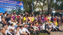 cau lac bo cuu sinh vien viet nam tai cuba quyen gop hon 700 trieu dong ung ho nuoc ban chong covid 19