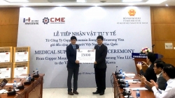 cme va hsv trao tang 25000 khau trang cho nguoi viet tai han quoc