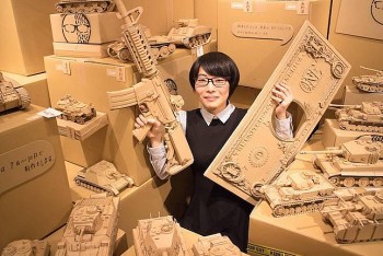 Nữ nghệ sỹ Nhật Bản biến bìa carton thành tác phẩm tuyệt đẹp