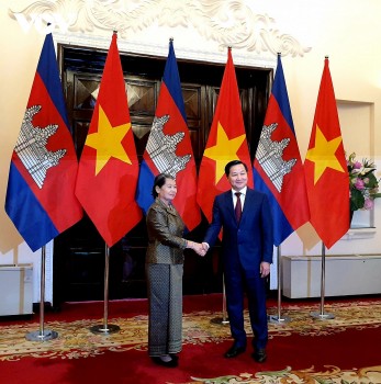 viet nam campuchia no luc dam phan phan gioi cam moc khoang 16 duong bien gioi con lai