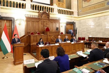 Những hoạt động của Chủ tịch Quốc hội Vương Đình Huệ trong thăm chính thức Hungary